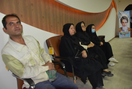 جلسه مدیریت بیمارستان با پرسنل متصدی خدمات