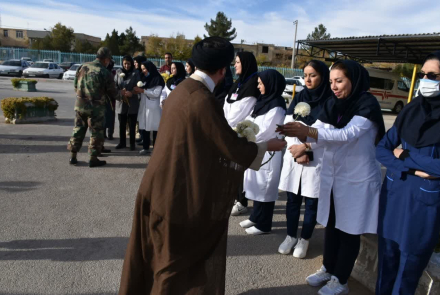 حضور فرماندهی محترم گروه ۲۲ توپخانه شهرضا و هیات همراه در جمع پرستاران وکادر درمان به مناسبت روز پرستار