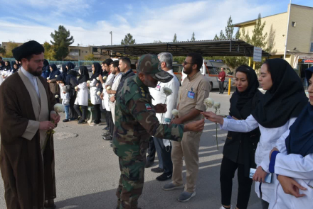 حضور فرماندهی محترم گروه ۲۲ توپخانه شهرضا و هیات همراه در جمع پرستاران وکادر درمان به مناسبت روز پرستار