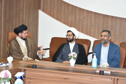 حضور رئیس سازمان تبلیغات اسلامی حجت السلام والمسلمین کوهگرد وهیئت همراه و همچنین رئیس کمیته امام خمینی (قدس) وکارشناسان این کمیته به مناسبت روز پرستار